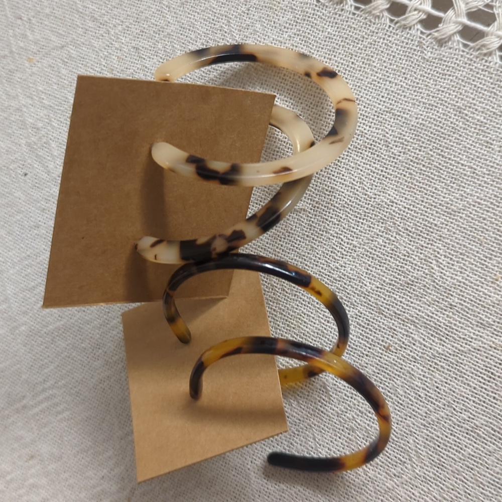 Two Leopard ANTHRO Hoops